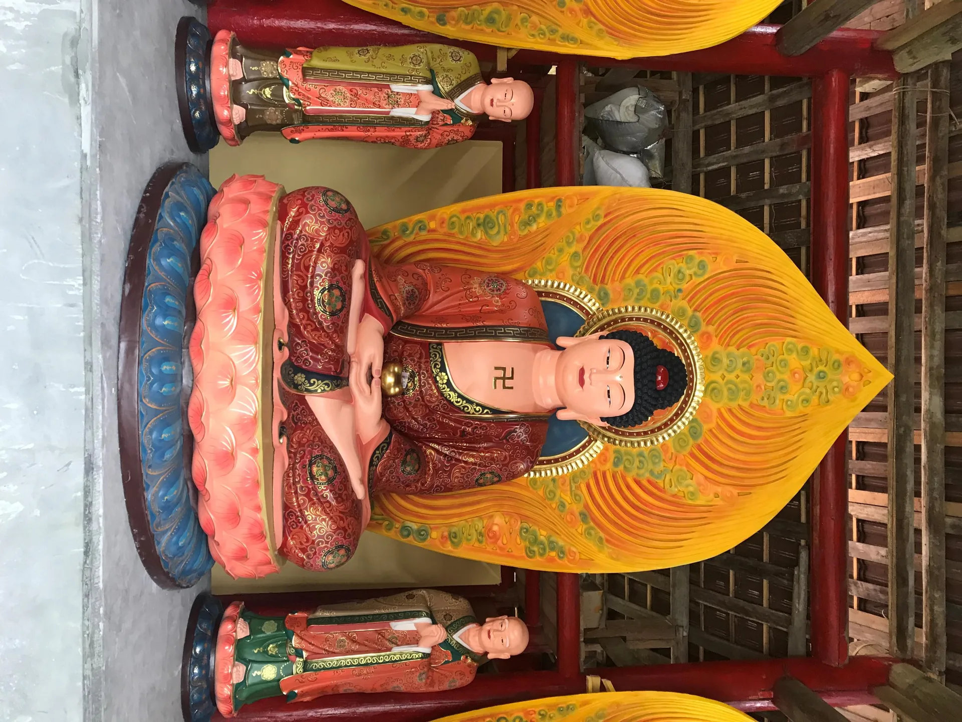 宝兴新寨游客接待中心彩绘装饰
